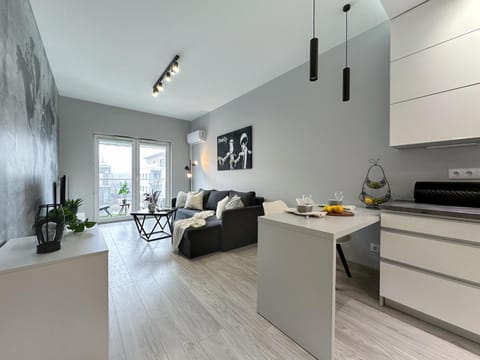 Living room, Seating area, Dining area, pet friendly