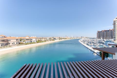 Nearby landmark, Day, Natural landscape, City view, River view, Sea view