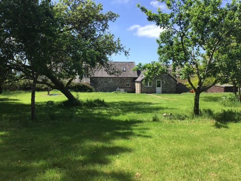 Ravenscroft Retreats Glamping Llandeilo Campground/ 
RV Resort in Wales