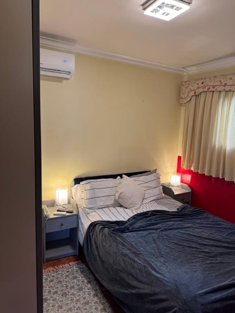 Bed, Photo of the whole room, Bedroom, air conditioner