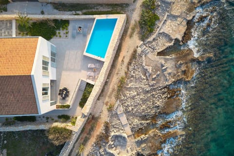 Property building, Day, Natural landscape, Bird's eye view, Pool view, Sea view, Swimming pool