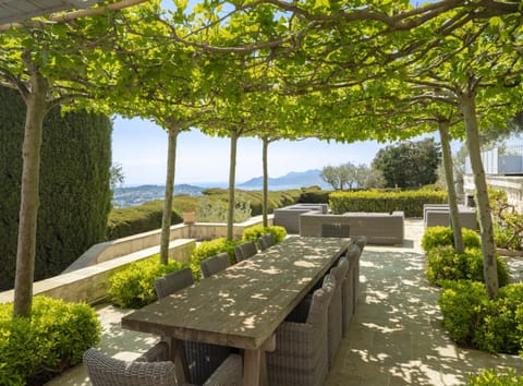 Les Moines Villa in Mouans-Sartoux