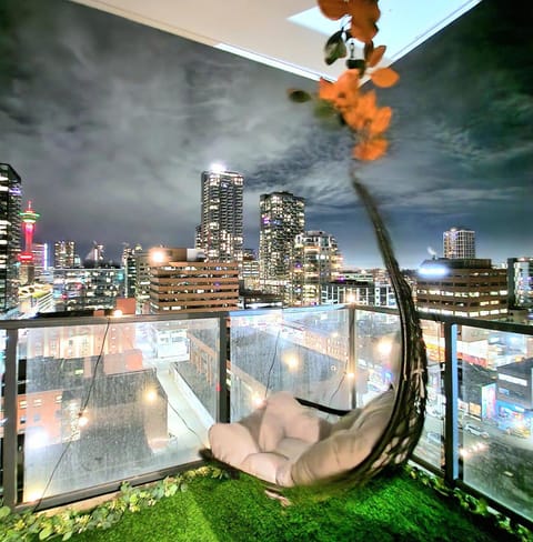 Property building, Patio, Night, View (from property/room), Balcony/Terrace, City view