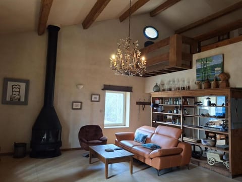 Library, Living room, Seating area