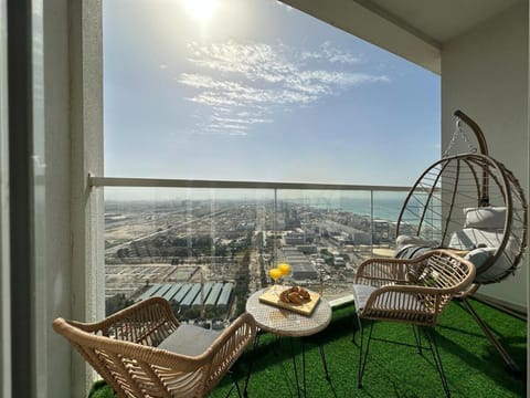 Luxueux Ammenities Tower, Sea View, Near to Beach Apartment in Dubai