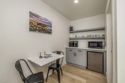 Studio 5 at The Flats in CDA 5 Min to the Resort and Lake Inn in Coeur dAlene