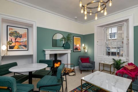 Charming and Cosy Getaway House in Stirling