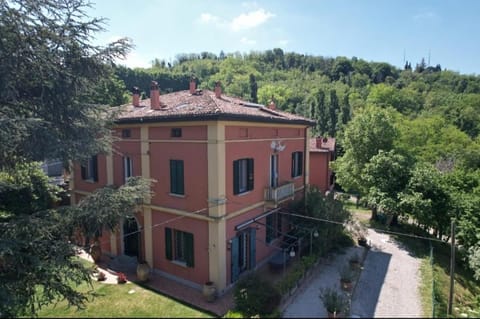 Dimora Persichetto Bed and Breakfast in Bologna