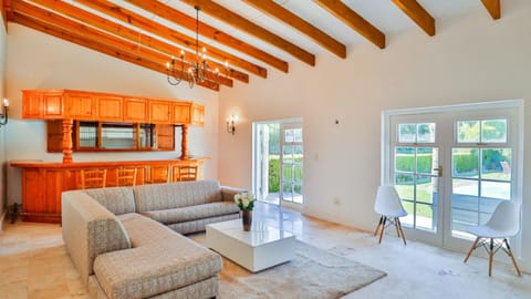 Yalwa house Bed and Breakfast in Cape Town