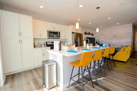 Spacious 4BD Near Denver w BBQ, Game Room & Office Villa in Commerce City