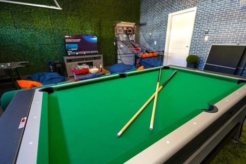 Spacious 4BD Near Denver w BBQ, Game Room & Office Villa in Commerce City