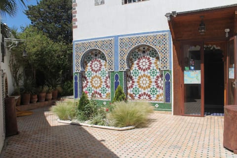 Facade/entrance