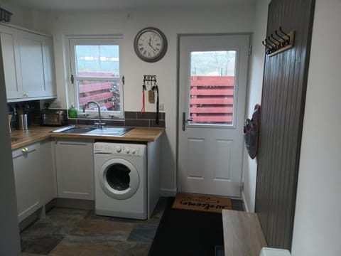 dishwasher, washing machine, kitchen