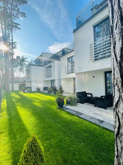 Property building, Garden, Garden view