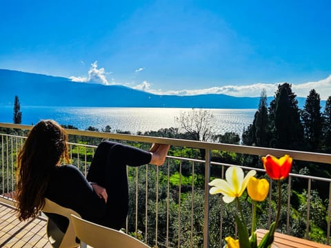 Spring, Day, Natural landscape, View (from property/room), Guests, Lake view, Mountain view