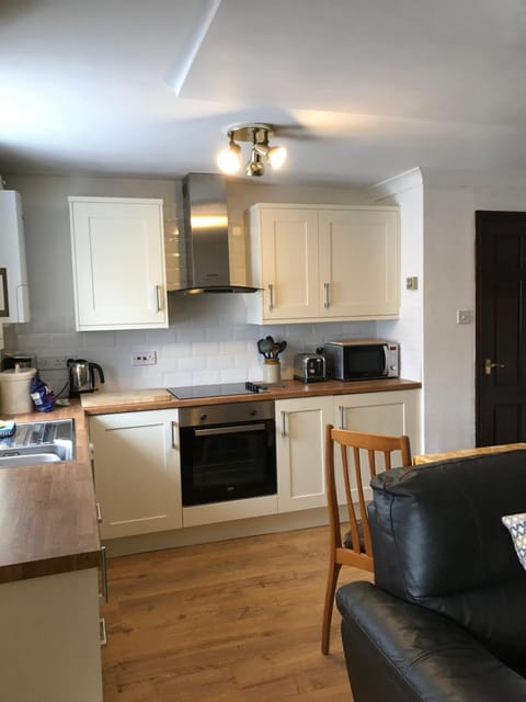 Coffee/tea facilities, Kitchen or kitchenette, Dining area, minibar, pet friendly, washing machine