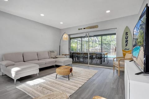 Tropical Modern Villa with Pool House in Coconut Creek