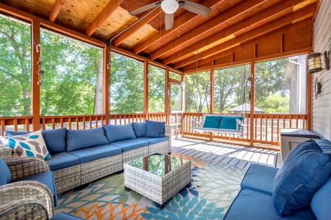 Patio, Seating area