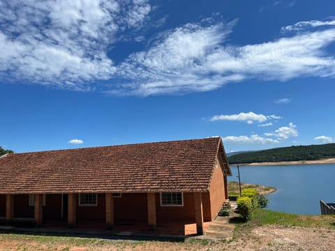 Facade/entrance, River view