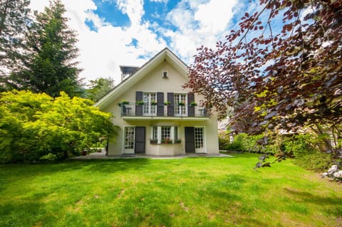 Facade/entrance, Garden, Garden view