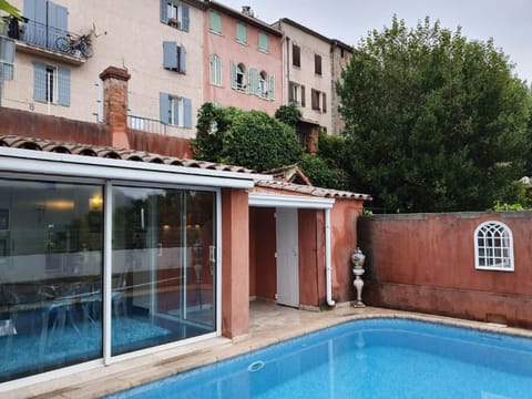 Property building, Swimming pool