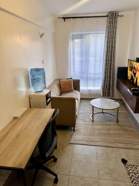 Communal lounge/ TV room, TV and multimedia, Living room, Seating area