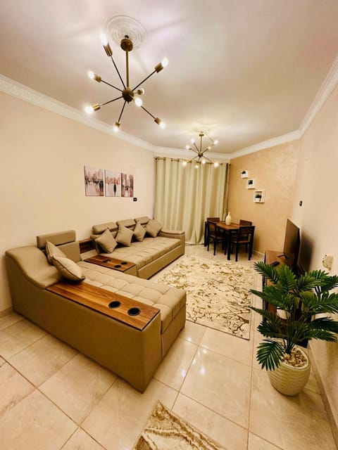 Communal lounge/ TV room, TV and multimedia, Living room, Seating area