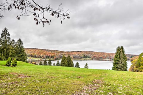 Hike, Ski and Raft Terra Alta Cabin with Large Deck Cabin in Garrett County