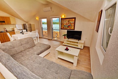 Living room, Sea view