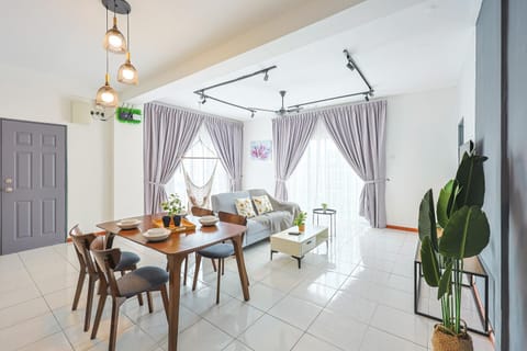 TV and multimedia, Living room, Seating area, Dining area, wardrobe