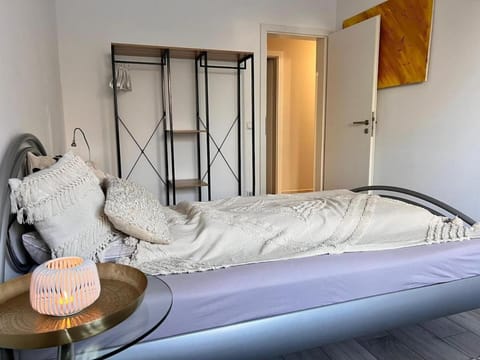 Schnell an der Messe, Köln, Leverkusen, CGN Apartment in Bergisch Gladbach