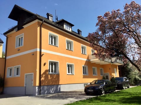 Property building, Day