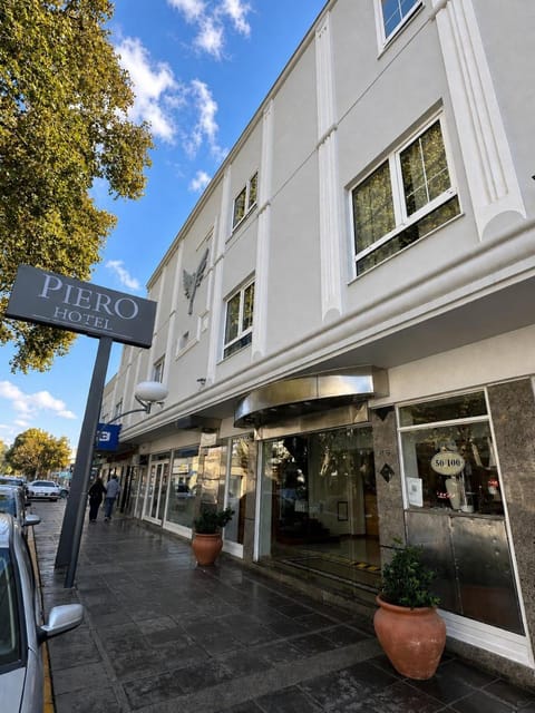 Property building, Facade/entrance, Day, Location