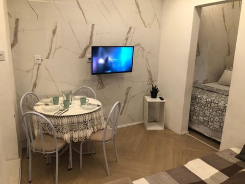 Living room, Seating area, Dinner