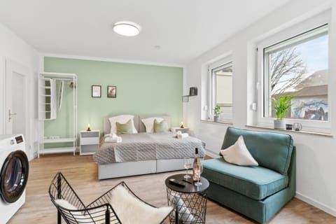 Bed, Living room, Photo of the whole room, Seating area, Bedroom