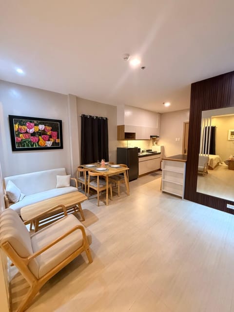 Kitchen or kitchenette, Living room, Dining area