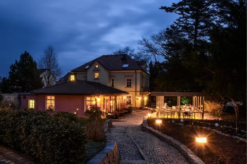 Spring, Off site, Night