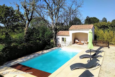 Garden view, Swimming pool, sunbed