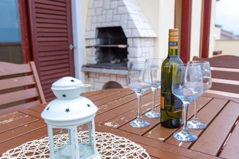 BBQ facilities, Balcony/Terrace, Decorative detail