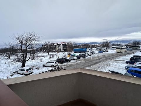 Host2U Belvedere Apartment - Ski in - out - FREE Parking Apartment in Bansko