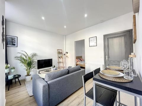 Cosy Apartment Palais royal Apartment in Ixelles