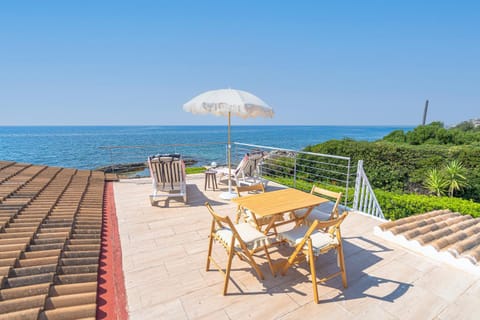 Day, Natural landscape, View (from property/room), Balcony/Terrace, Sea view, sunbed