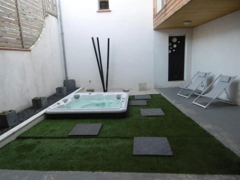 Hot Tub, Spa and wellness centre/facilities