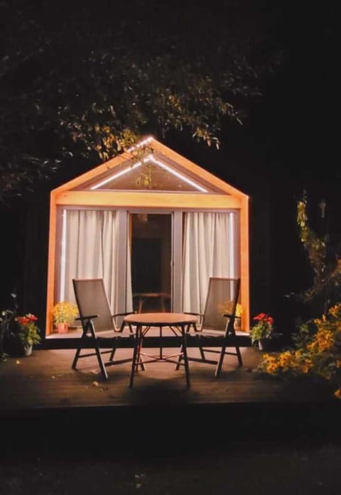 Night, Garden