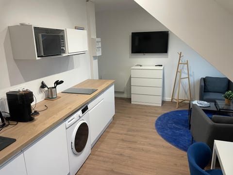 Communal lounge/ TV room, TV and multimedia, Coffee/tea facilities, Kitchen or kitchenette, washing machine