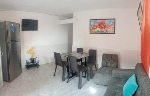 Communal lounge/ TV room, TV and multimedia, Living room, Seating area, Evening entertainment