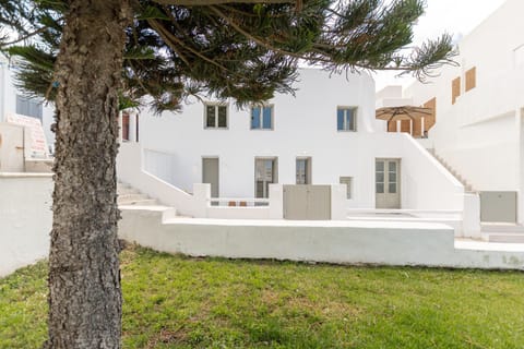 Property building, Day