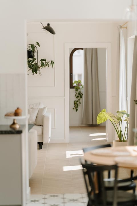 Living room, Bedroom, kitchen
