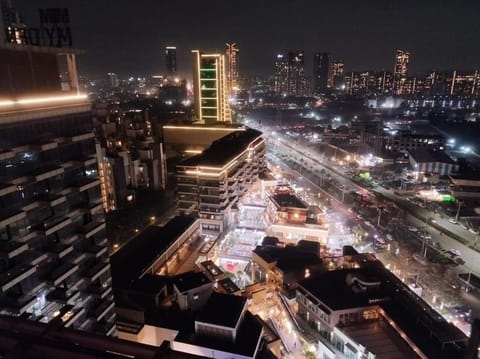 Night, Street view, Location