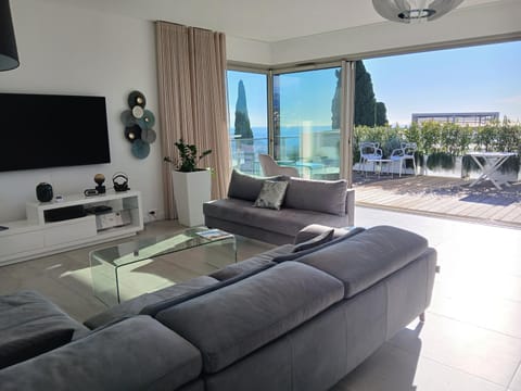 TV and multimedia, Balcony/Terrace, Living room, Sea view